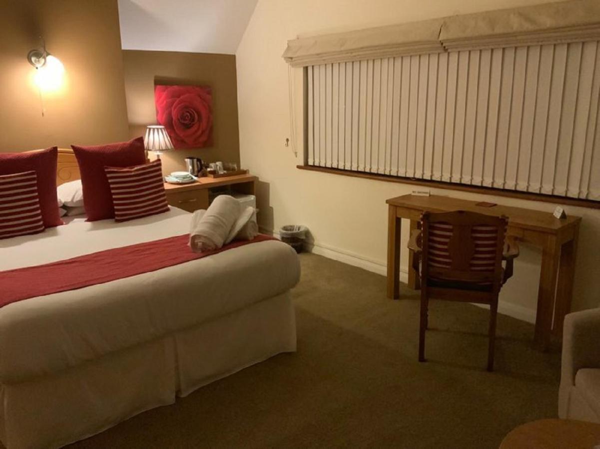 Bridge House B&B Coltishall Екстер'єр фото